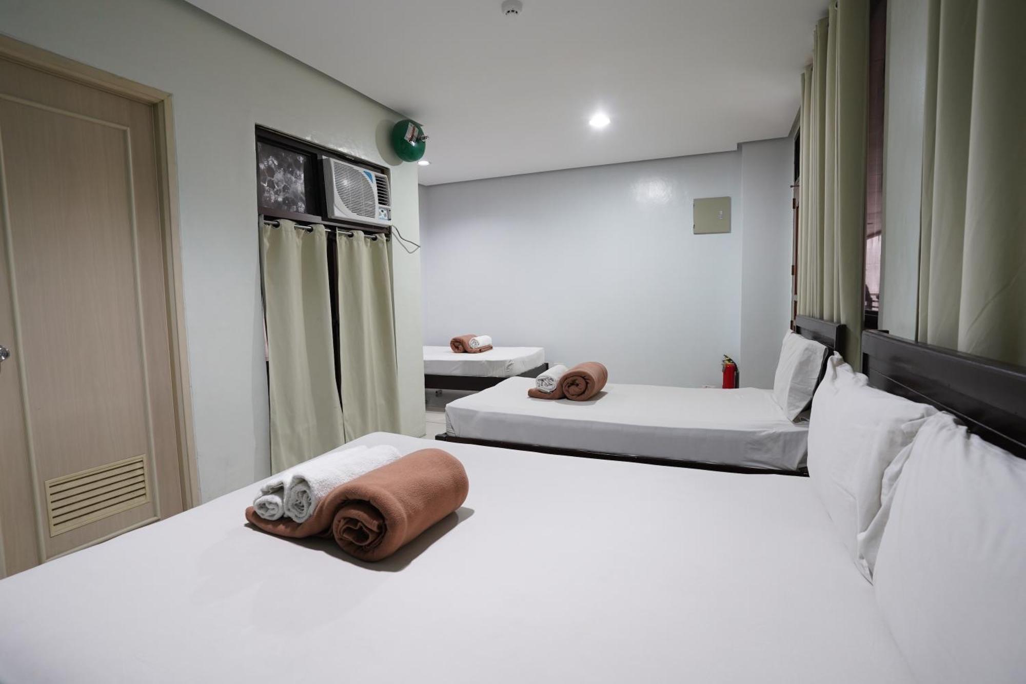 RedDoorz at Arzo Hotel Grand Lodge - Quarantine Hotel Manila Exterior foto