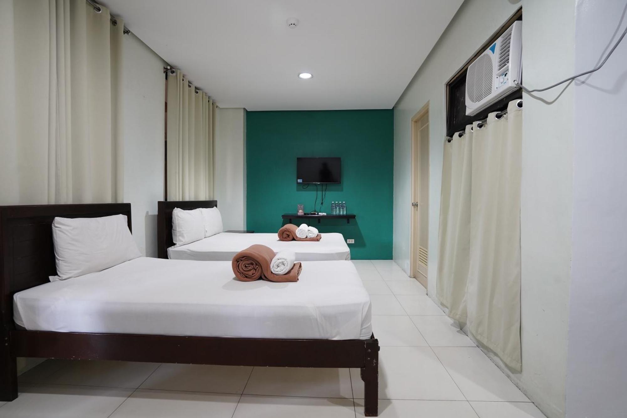 RedDoorz at Arzo Hotel Grand Lodge - Quarantine Hotel Manila Exterior foto