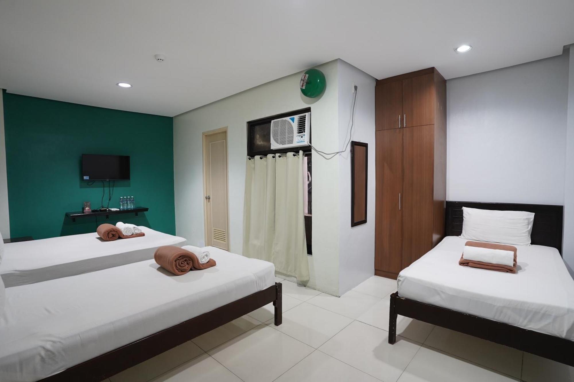 RedDoorz at Arzo Hotel Grand Lodge - Quarantine Hotel Manila Exterior foto