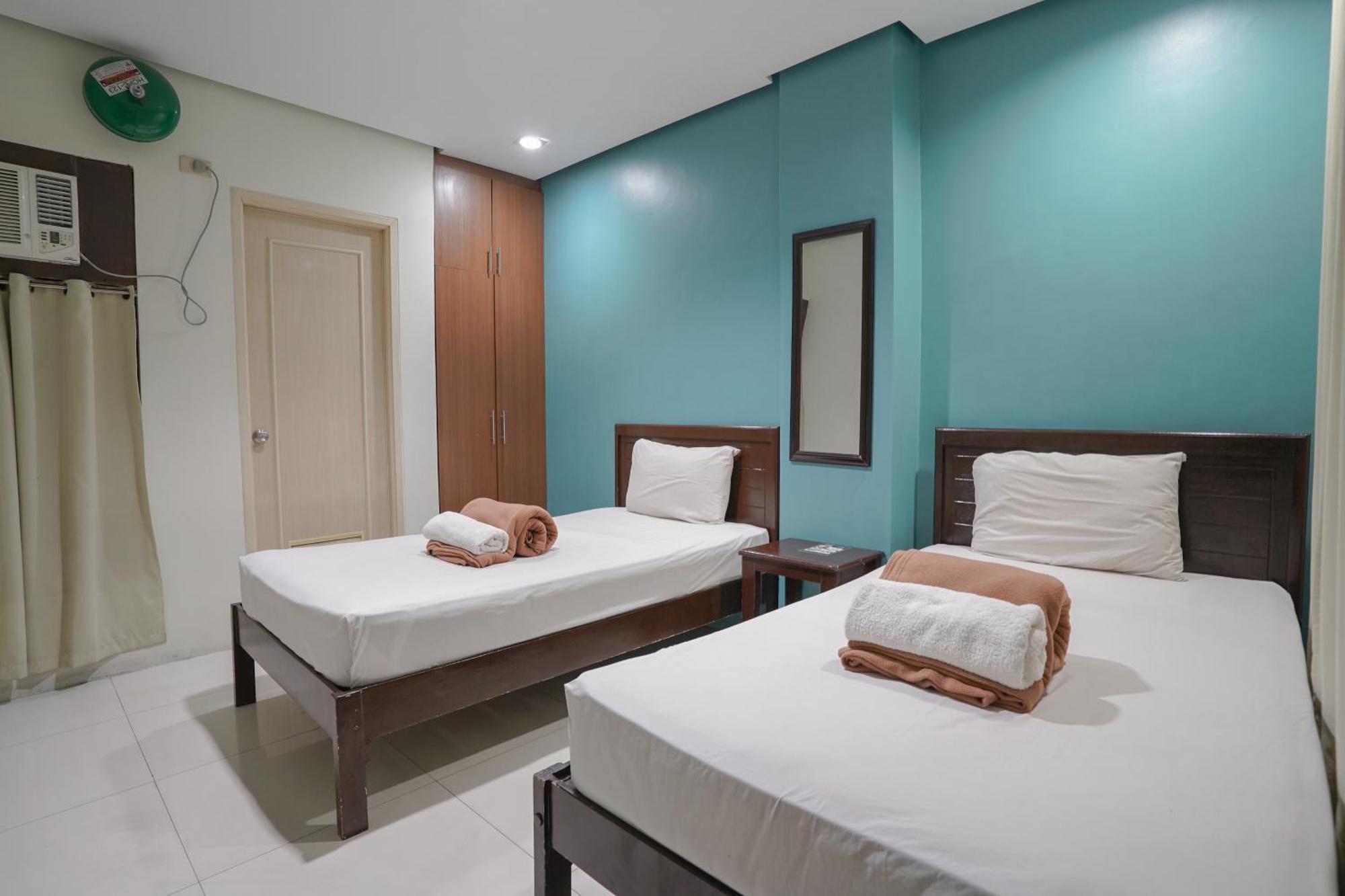 RedDoorz at Arzo Hotel Grand Lodge - Quarantine Hotel Manila Exterior foto