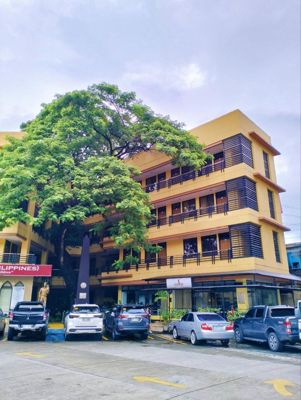 RedDoorz at Arzo Hotel Grand Lodge - Quarantine Hotel Manila Exterior foto