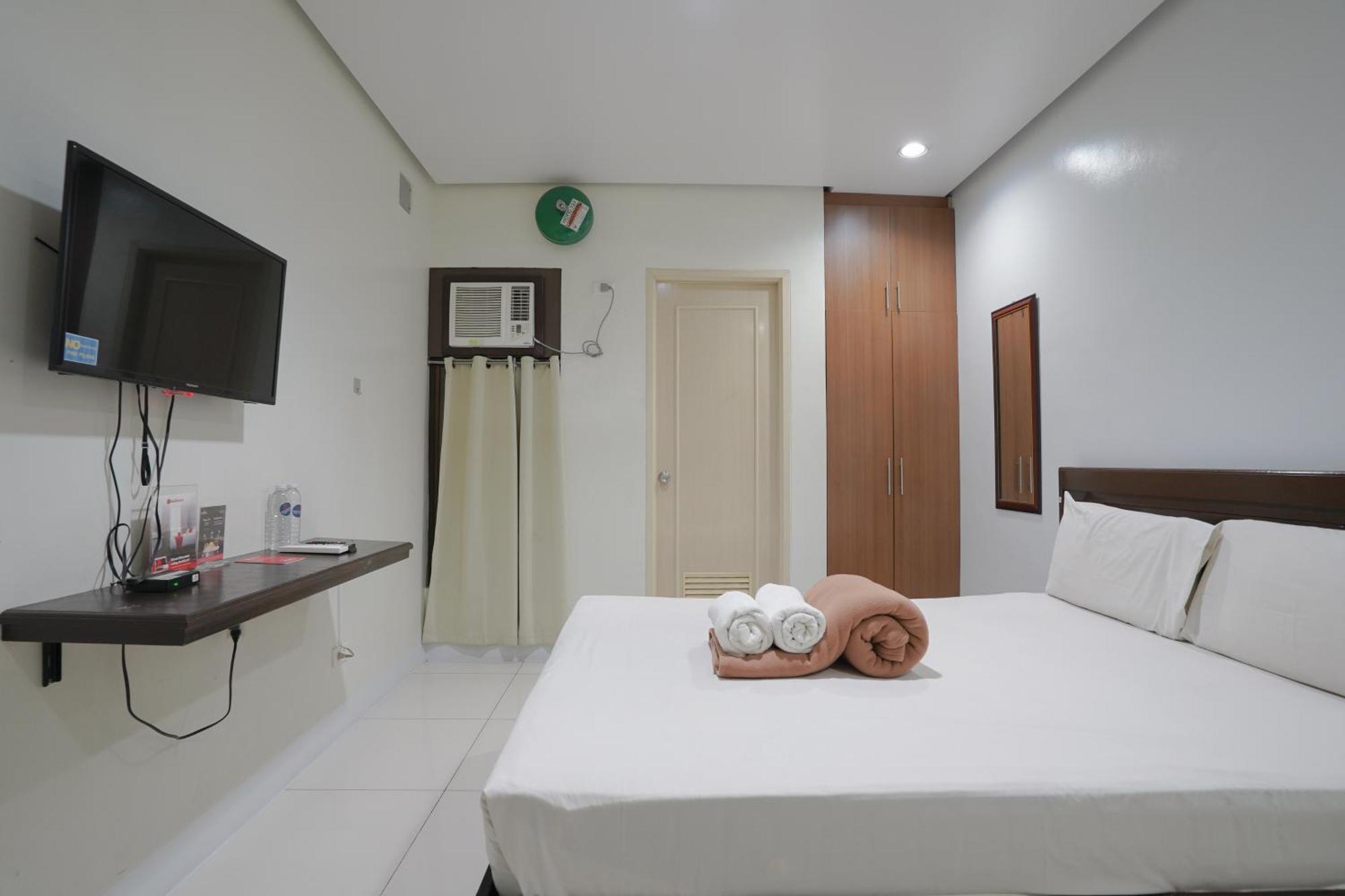 RedDoorz at Arzo Hotel Grand Lodge - Quarantine Hotel Manila Exterior foto