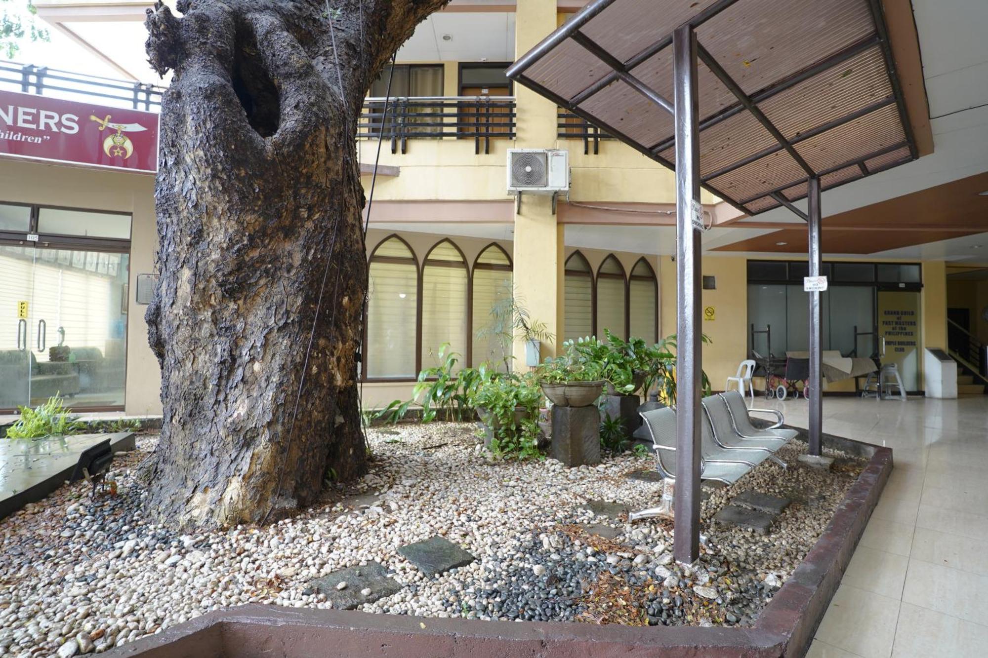 RedDoorz at Arzo Hotel Grand Lodge - Quarantine Hotel Manila Exterior foto